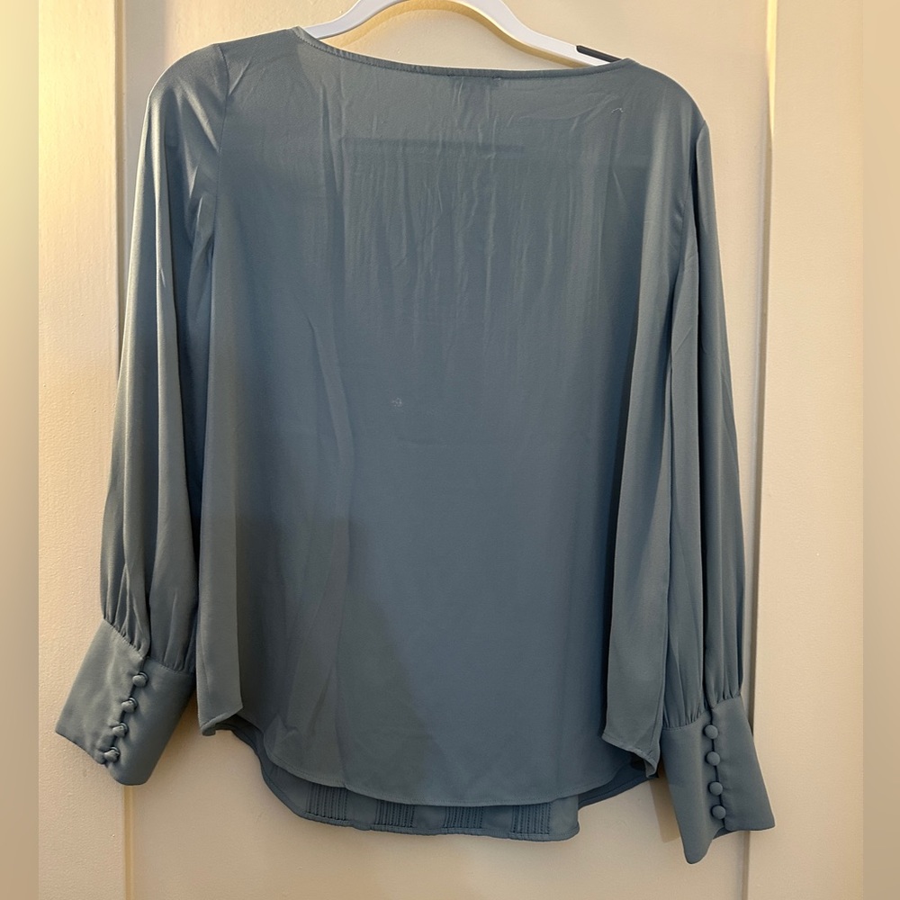 Blue gray blouse - Picture 2 of 5